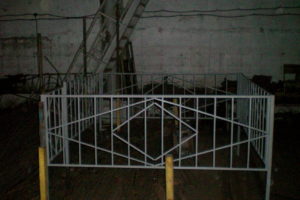 оградка металлическая