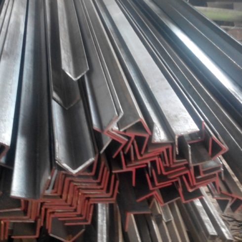 уголок стальной